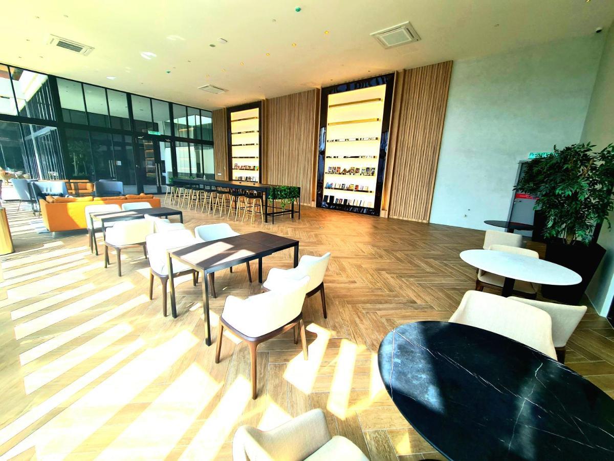 Beacon Executive Premium Suite George Town Eksteriør billede