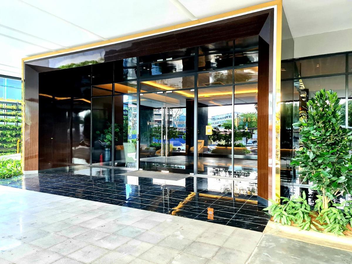 Beacon Executive Premium Suite George Town Eksteriør billede