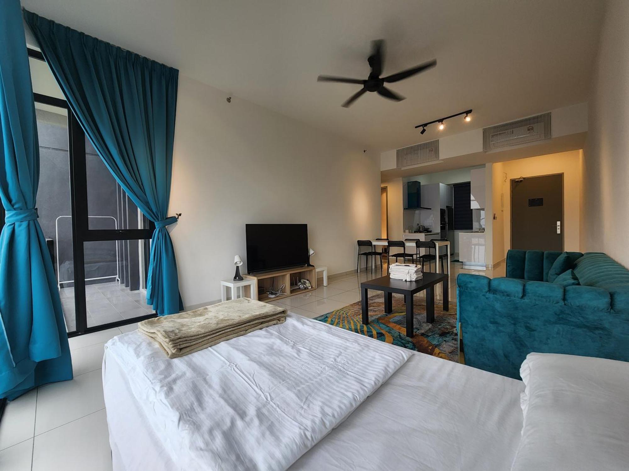 Beacon Executive Premium Suite George Town Eksteriør billede